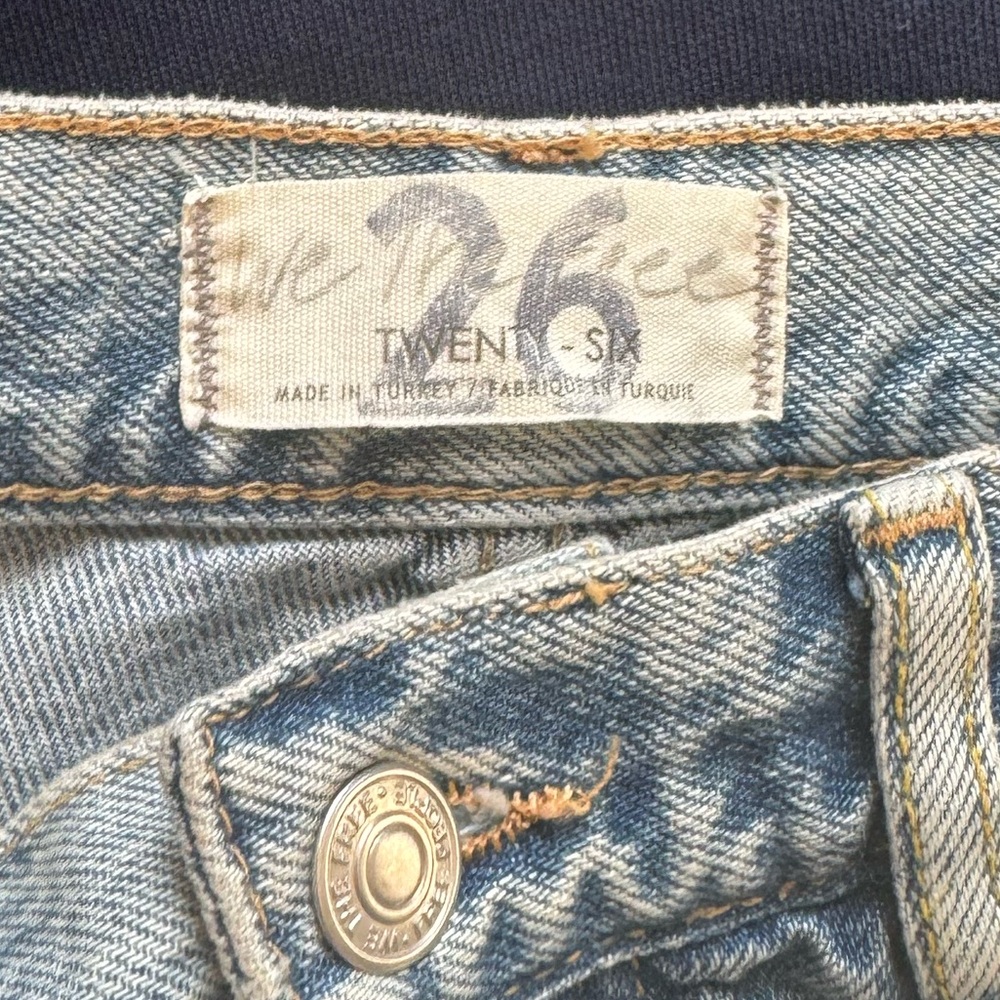 FREE PEOPLE LIGHT WASH GIRLFRIEND JEAN